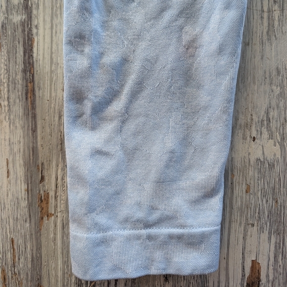 NVGTN Seamless Camo Leggings Icy Blue Womens Medium - Picture 4 of 8
